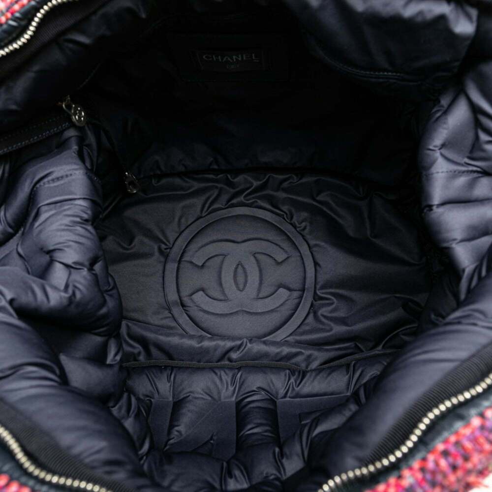 CHANEL Pink Shoulder Bag - Picture 4 of 7